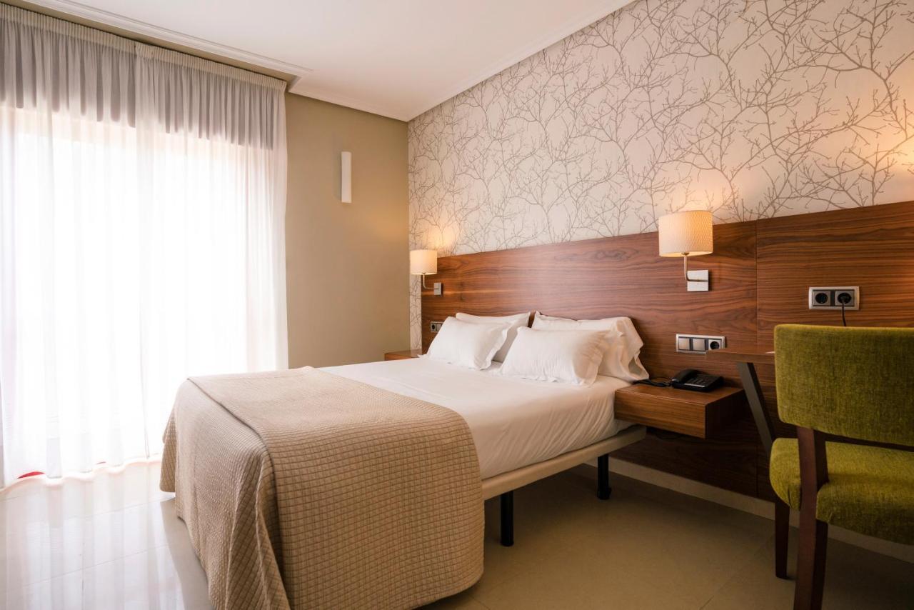 Hotel Piramide ปอร์โตโนโว ภายนอก รูปภาพ