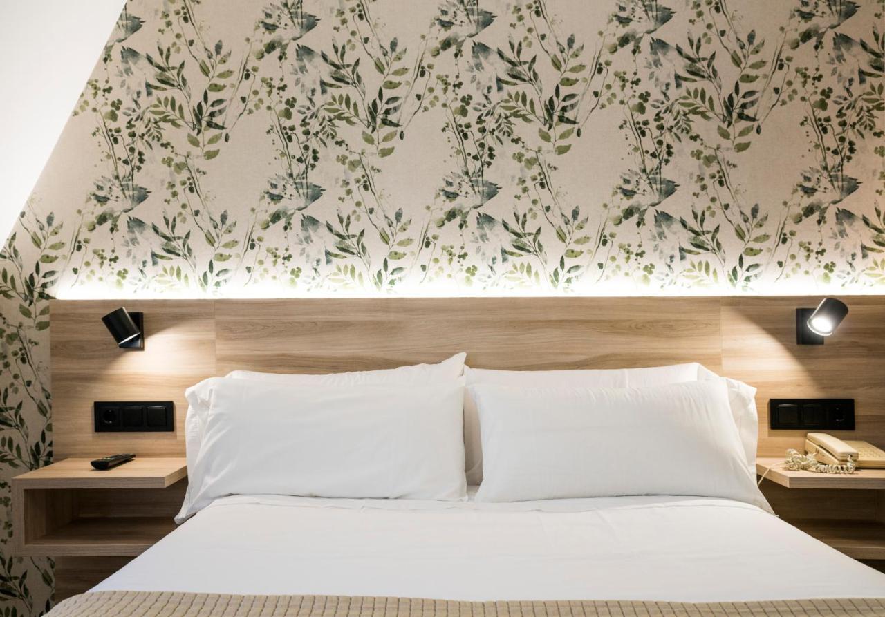 Hotel Piramide ปอร์โตโนโว ภายนอก รูปภาพ