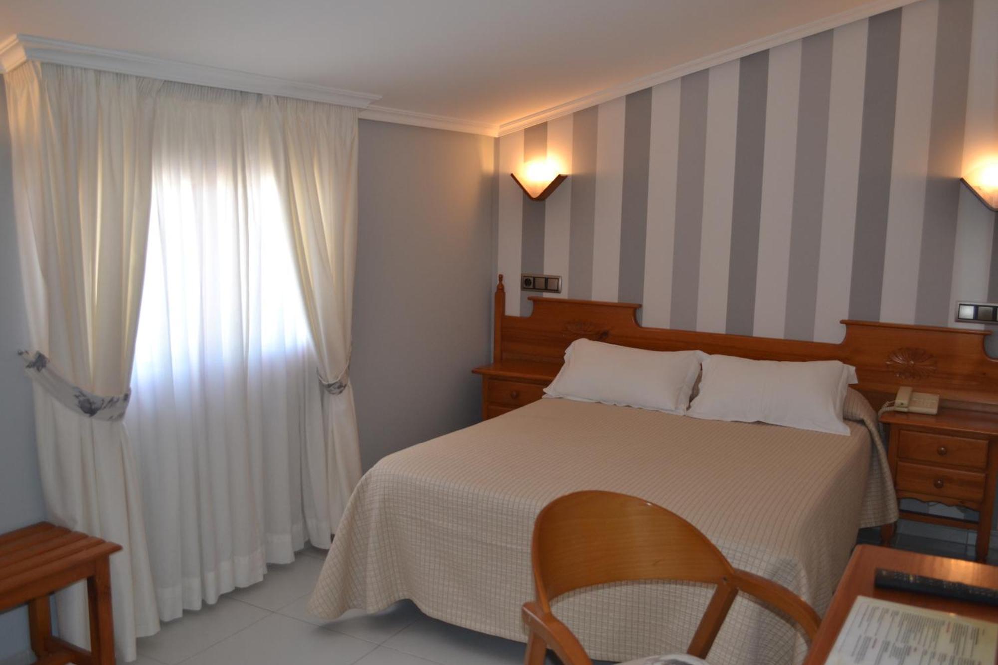 Hotel Piramide ปอร์โตโนโว ห้อง รูปภาพ